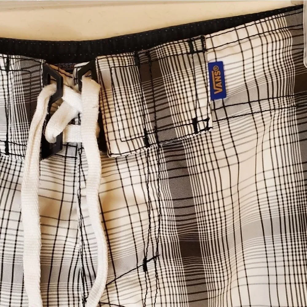 Vans “Off The Wall” Men’s swim plaid trunks